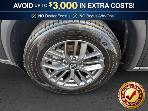 Used 2024 Nissan Rogue S FWD image 13