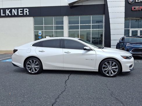 Used 2016 Chevrolet Malibu Premier w/ Driver Confidence Package II image 7