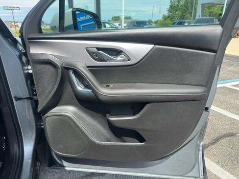 Used 2025 Chevrolet Blazer LT AWD/4WD image 10
