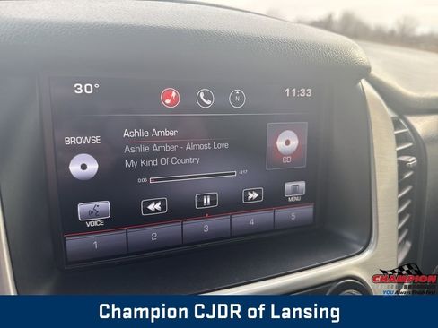 Used 2015 GMC Yukon XL SLT image 32