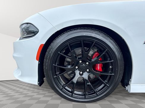 Used 2019 Dodge Charger Scat Pack w/ Plus Group RWD image 19