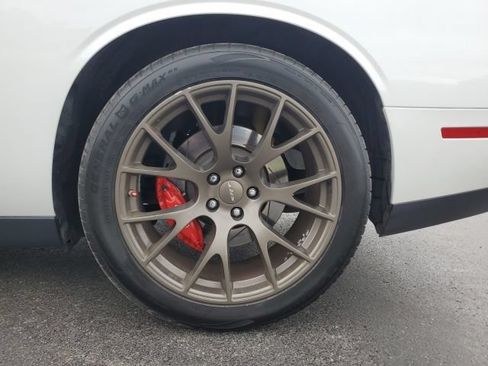 Used 2015 Dodge Challenger SRT Hellcat RWD image 9