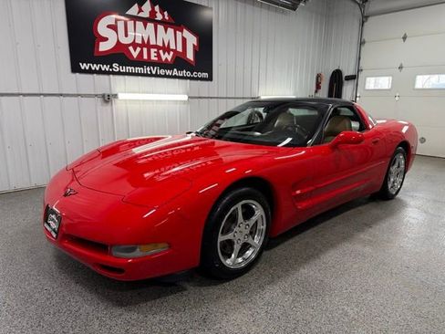 Used 2000 Chevrolet Corvette Base w/ Roof Pkg image 1