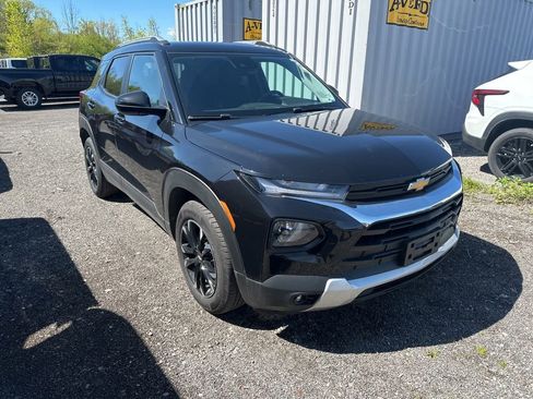 Used 2023 Chevrolet TrailBlazer LT FWD image 1