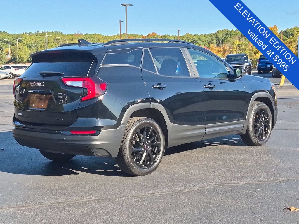 Used 2023 GMC Terrain SLE w/ Driver Convenience Package AWD/4WD image 4