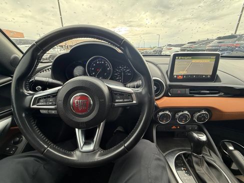 Used 2017 FIAT 124 Spider Lusso RWD image 21