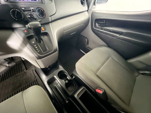 Used 2020 Nissan NV200 S FWD image 24