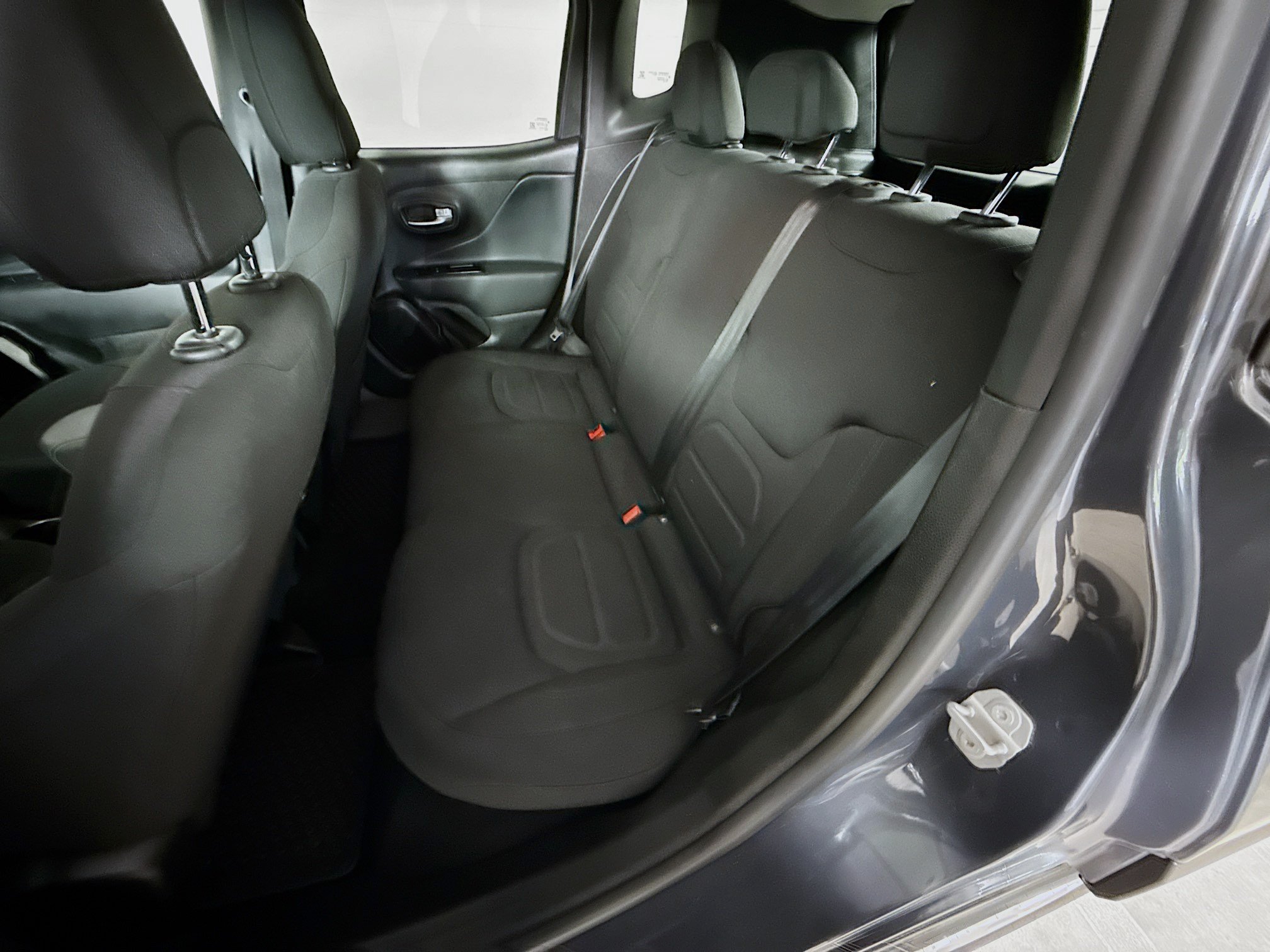 Used 2022 Jeep Renegade Latitude AWD/4WD image 28