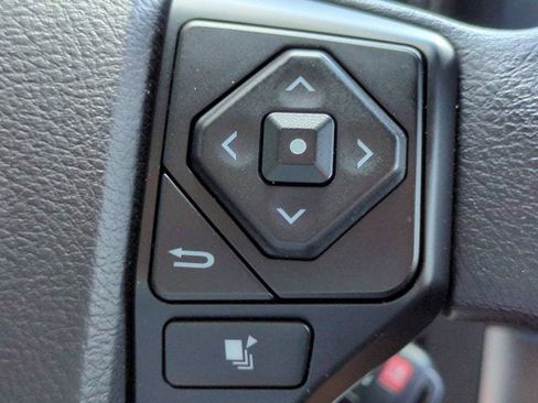 Used 2022 Toyota Tacoma SR w/ SR Convenience Package RWD image 24