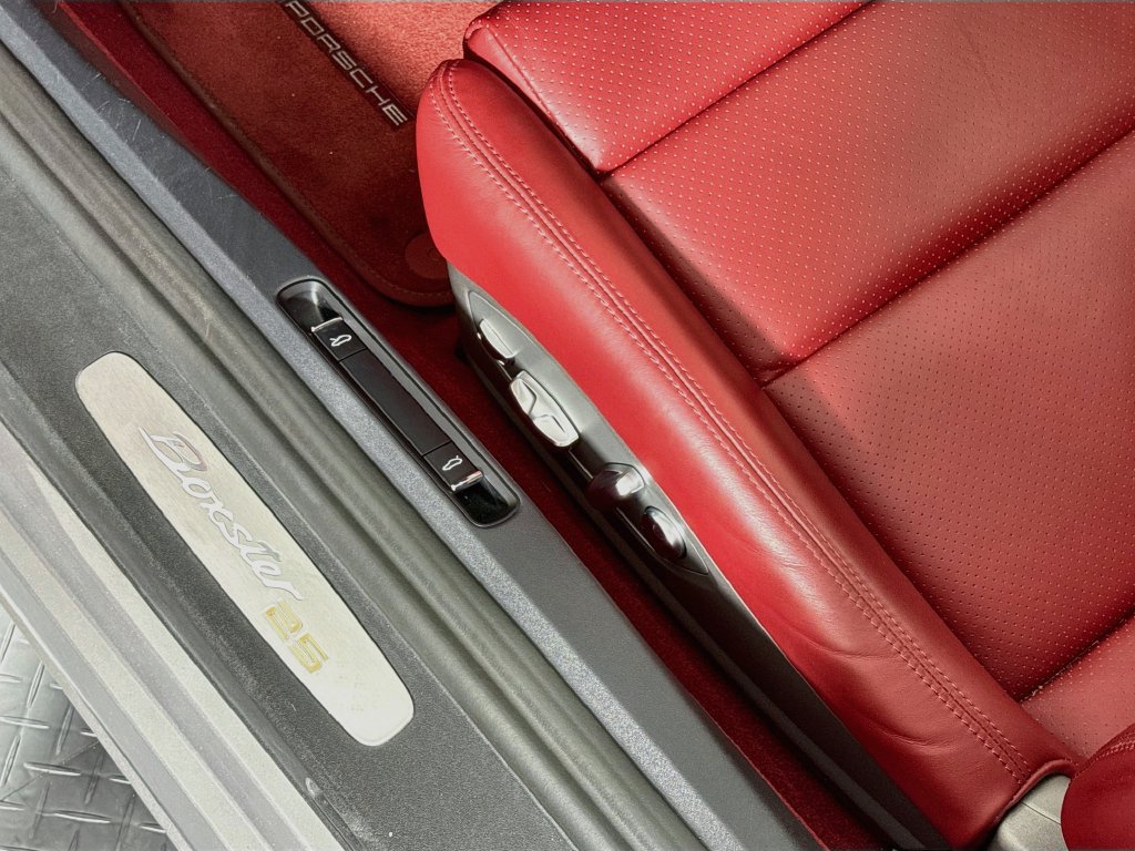 Used 2022 Porsche 718 Boxster RWD image 25