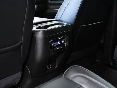 Used 2025 GMC Yukon Denali AWD/4WD image 33