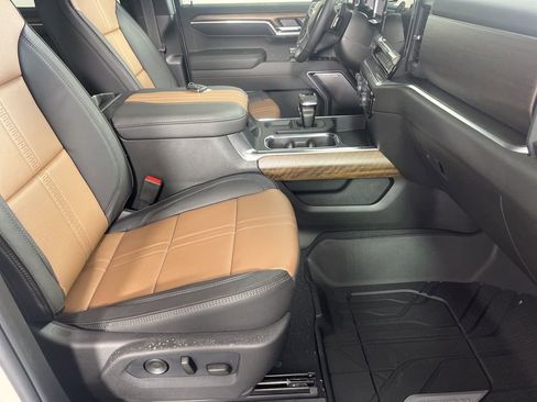 New 2026 Chevrolet Silverado 1500 High Country w/ Technology Package AWD/4WD image 26