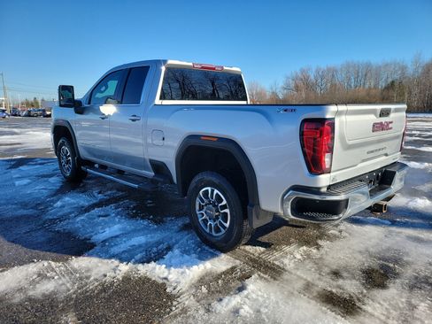 Used 2022 GMC Sierra 2500 SLE w/ SLE Value Package; image 7