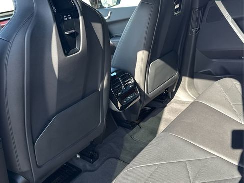 Certified 2023 BMW iX xDrive50 image 10