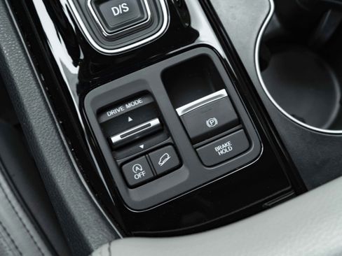 Certified 2025 Honda Pilot Elite image 29