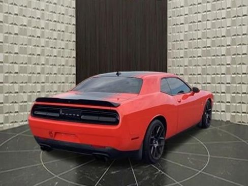 Used 2016 Dodge Challenger R/T Scat Pack RWD image 5
