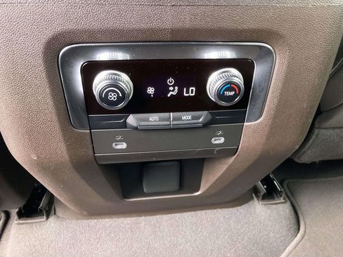 Used 2023 GMC Yukon SLT w/ Max Trailering Package image 19