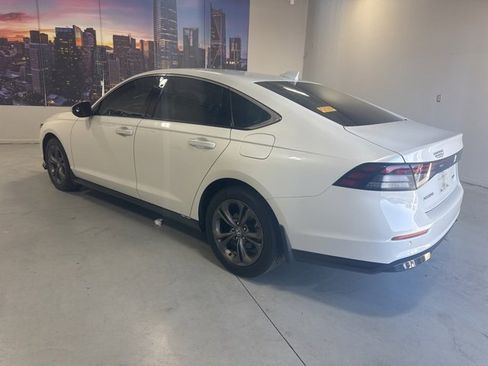 Used 2023 Honda Accord EX-L image 9