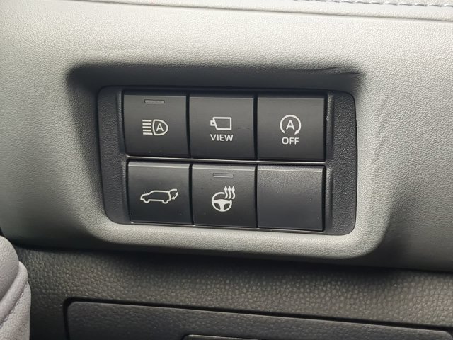 Used 2024 Toyota Highlander Limited FWD image 28