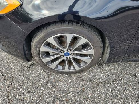 Used 2020 Ford Fusion SE AWD/4WD image 5