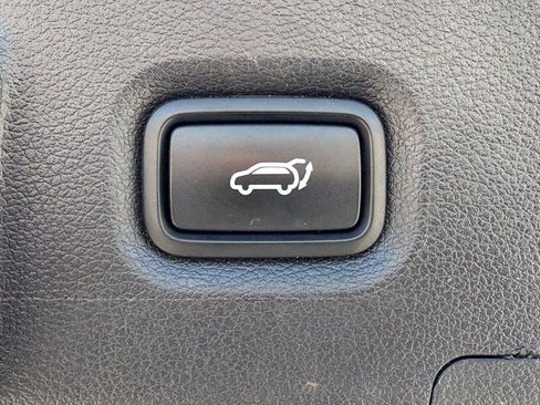 Used 2022 Hyundai Santa Fe SEL w/ Convenience + Premium Package image 14