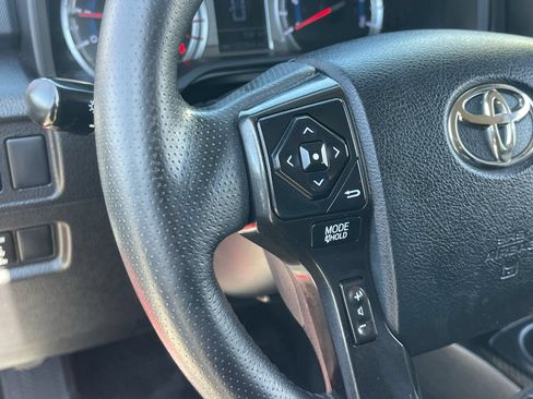 Used 2017 Toyota 4Runner TRD Off-Road Premium AWD/4WD image 25