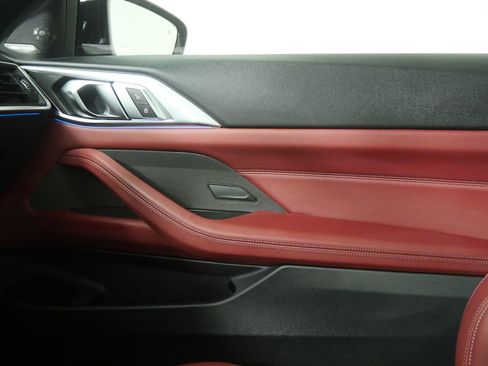 Used 2024 BMW 430i Coupe w/ M Sport Package image 21