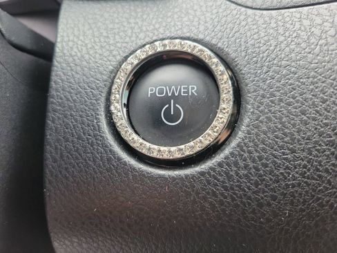 Used 2025 Toyota Camry SE image 27