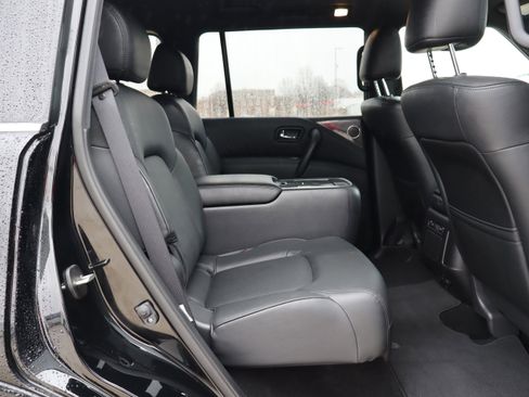 Used 2024 Nissan Armada SL w/ Midnight Edition Package image 13
