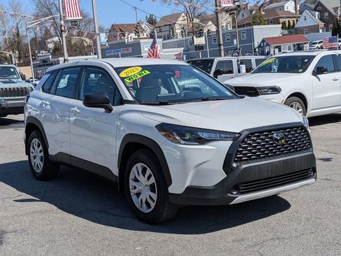 Used 2023 Toyota Corolla Cross L image 4