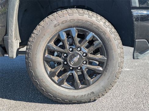 Used 2025 Chevrolet Silverado 2500 High Country w/ Midnight Edition image 10