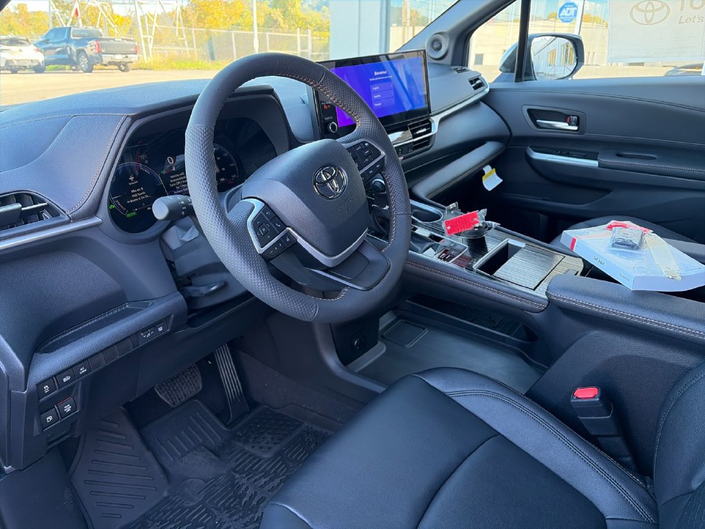 New 2026 Toyota Sienna XLE Woodland Edition AWD/4WD image 10