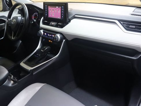 Used 2019 Toyota RAV4 XLE Premium image 67