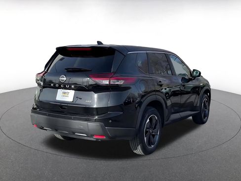 Used 2025 Nissan Rogue SV AWD/4WD image 14