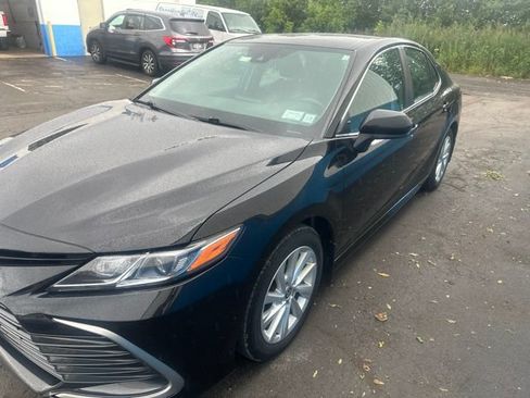Used 2024 Toyota Camry LE FWD image 4