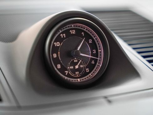 Certified 2025 Porsche Macan image 25