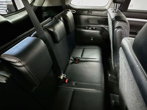 Used 2017 Toyota Highlander XLE AWD/4WD image 26