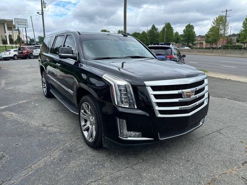 Used 2015 Cadillac Escalade ESV Luxury RWD image 5