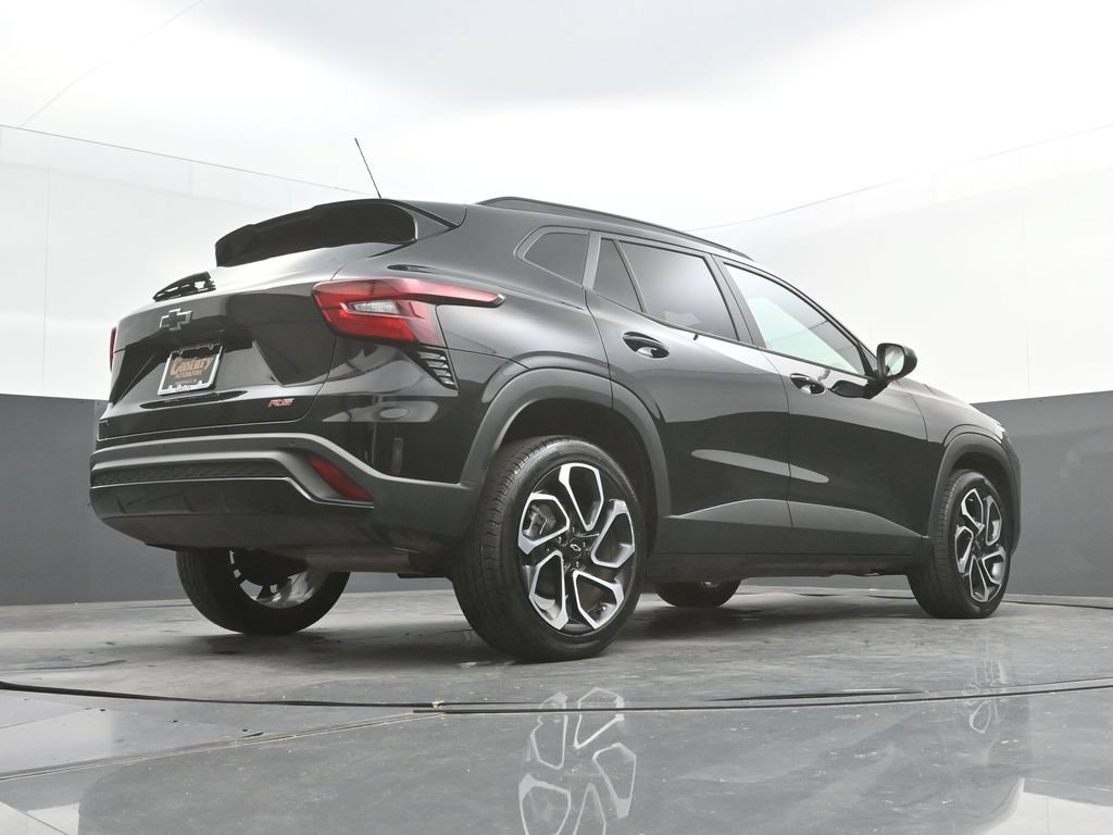 Used 2025 Chevrolet Trax RS w/ Driver Confidence Package FWD image 46