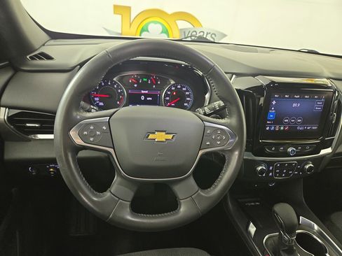 Used 2022 Chevrolet Traverse LT FWD image 14