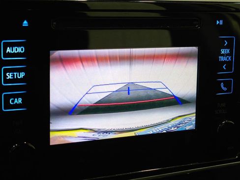 Used 2019 Toyota Corolla LE image 7