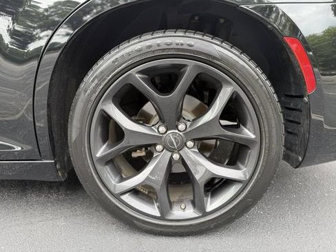 Used 2023 Chrysler 300 Touring w/ Sport Appearance Package RWD image 36