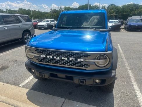 Used 2025 Ford Bronco Badlands AWD/4WD image 2