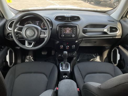 Used 2019 Jeep Renegade Sport AWD/4WD image 17