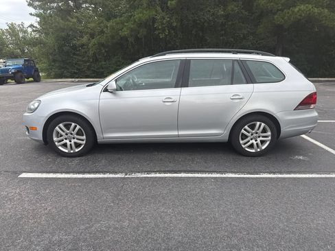 Used 2014 Volkswagen Jetta TDI FWD image 2