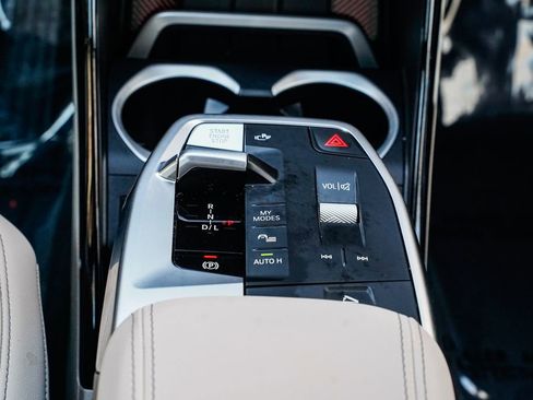 Certified 2025 BMW X1 xDrive28i w/ Premium Package image 15