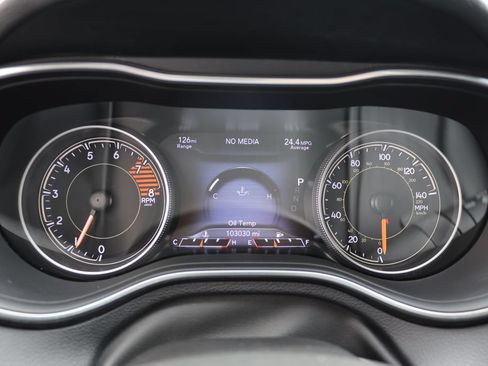 Used 2021 Jeep Cherokee Trailhawk AWD/4WD image 30
