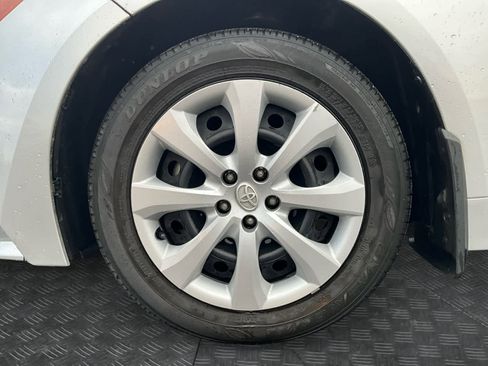 Used 2024 Toyota Corolla LE image 16