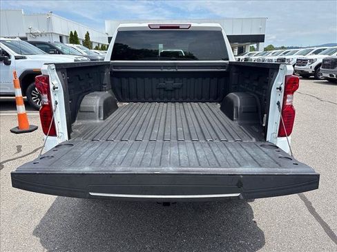 Certified 2022 Chevrolet Silverado 1500 Custom Trail Boss AWD/4WD image 21