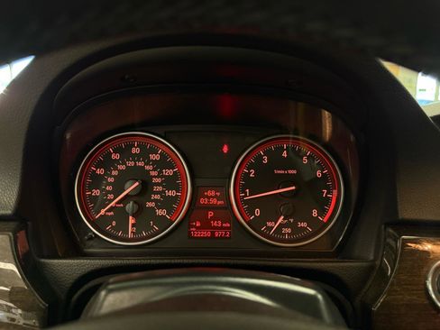 Used 2013 BMW 328i Convertible w/ M Sport Pkg image 18